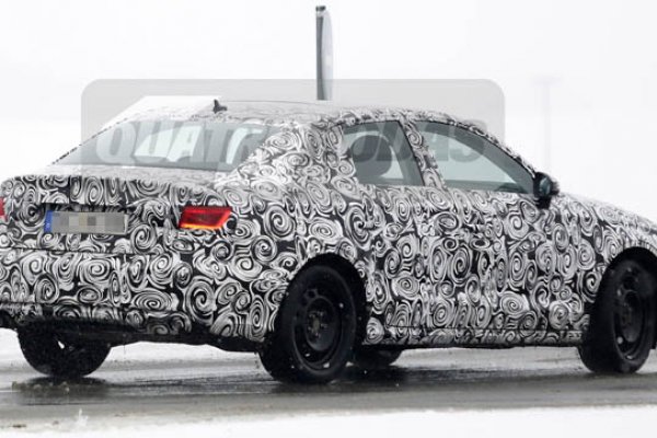 Audi A3 sedã é flagrado em testes
