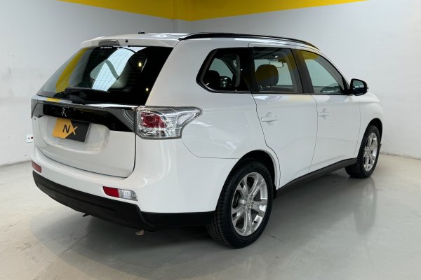 MITSUBISHI OUTLANDER 2.0 16V GASOLINA 4P AUTOMÁTICO 2014/2015