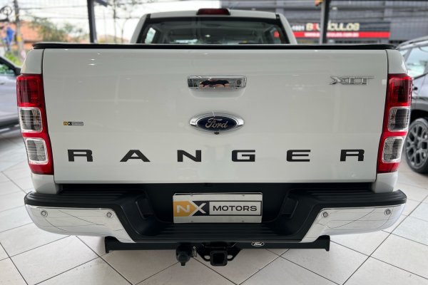 FORD Ranger 3.2 XLT 4X4 CD 16V TURBO DIESEL 4P AUTOMÁTICA 2017/2018