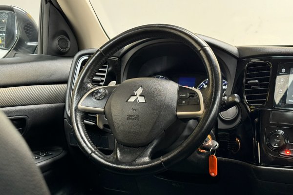 MITSUBISHI OUTLANDER 2.0 16V GASOLINA 4P AUTOMÁTICO 2014/2015