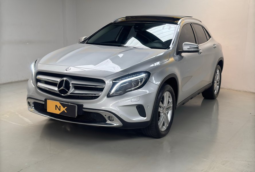 MERCEDES-BENZ GLA 200 1.6 CGI ENDURO 16V TURBO FLEX 4P AUTOMÁTICO 2017/2017