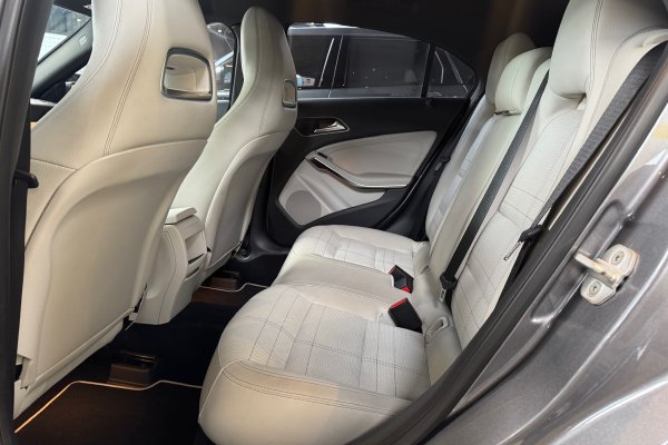 MERCEDES-BENZ A 200 1.6 TURBO URBAN 16V GASOLINA 4P AUTOMÁTICO 2014/2015