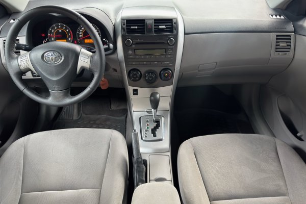 TOYOTA Corolla 1.8 GLI 16V FLEX 4P AUTOMÁTICO 2013/2014