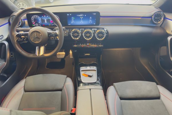 MERCEDES-BENZ CLA 200 1.3 MHEV 7G-DCT 2023/2024
