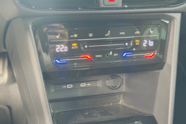 VOLKSWAGEN TAOS 1.4 250 TSI TOTAL FLEX HIGHLINE AUTOMÁTICO 2023/2023