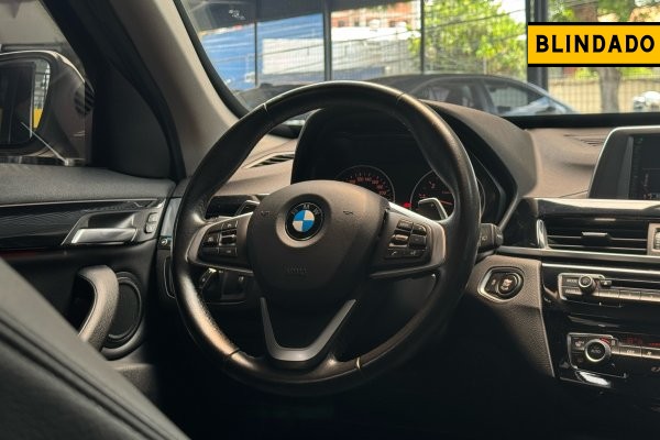 BMW X1 2.0 16V TURBO ACTIVEFLEX SDRIVE20I 4P AUTOMÁTICO 2016/2017