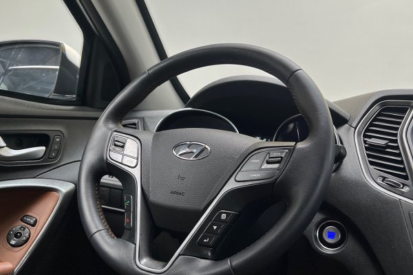 HYUNDAI Santa Fe 3.3 MPFI 4X4 7 LUGARES V6 270CV GASOLINA 4P AUTOMÁTICO 2015/2016