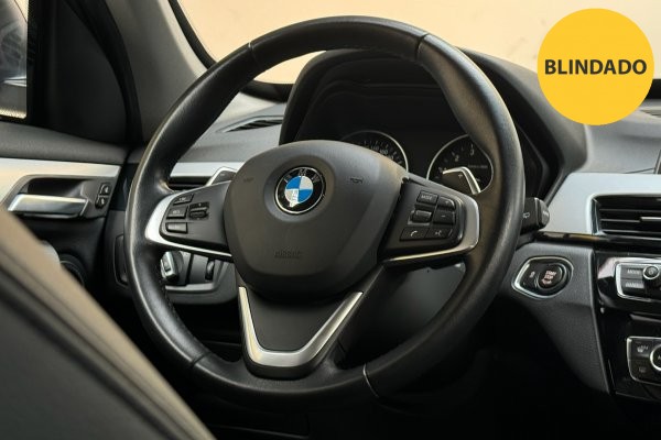 BMW X1 2.0 16V TURBO ACTIVEFLEX SDRIVE20I 4P AUTOMÁTICO 2016/2016